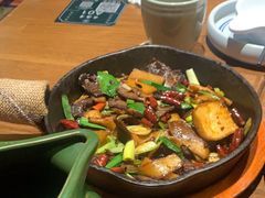 -云海肴·汽锅鸡·云南菜(天山百盛优客店)