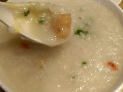 秘制鲜虾滑粥-粤仔湾砂锅粥(广益哥伦布店)