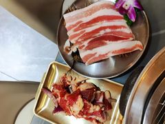 -围炉肉舍•炭烤活鳗•丹东海鲜烤肉(步行街店)