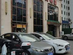 -白石桥南(地铁站)