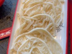 -醉董牛川派鲜肉自选火锅(烟台店)