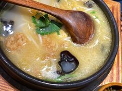 蒙自过桥米线-麦麦山云南菜(复地活力城店)