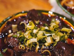 -拈签一笑黄牛肉辣卤串串