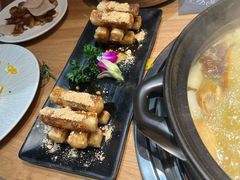 -一朵菌·野生菌探索家火锅(南亚店)