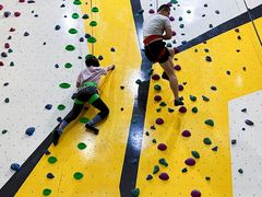 -问山MountQuest攀岩馆