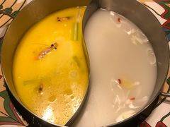 金米海鲜锅+猪骨浓汤-莫小七火锅