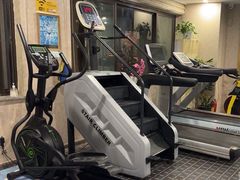 -迈劲健身专业私教(朝青汇店)