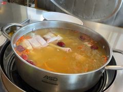 -胡须佬鸡煲四季火锅店(石厦西村直营店)