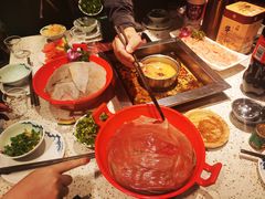 -二荆条·蜀鲜汇城市森林火锅