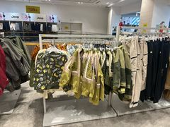 -BIGOFFS 超级折扣(仁恒伊势丹店)