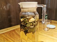 -头上红煨盐鸡·非遗院子餐厅