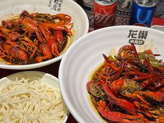 -龙巢盱眙龙虾·牛蛙·烧烤宵夜(八卦岭店)