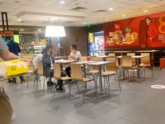 用餐区-麦当劳(哈西万达店)