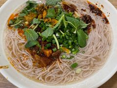 -啊墨江牛烂烀米线