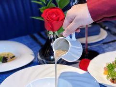 -弦月窗LUNETTE BY AMANDA(复兴路店)