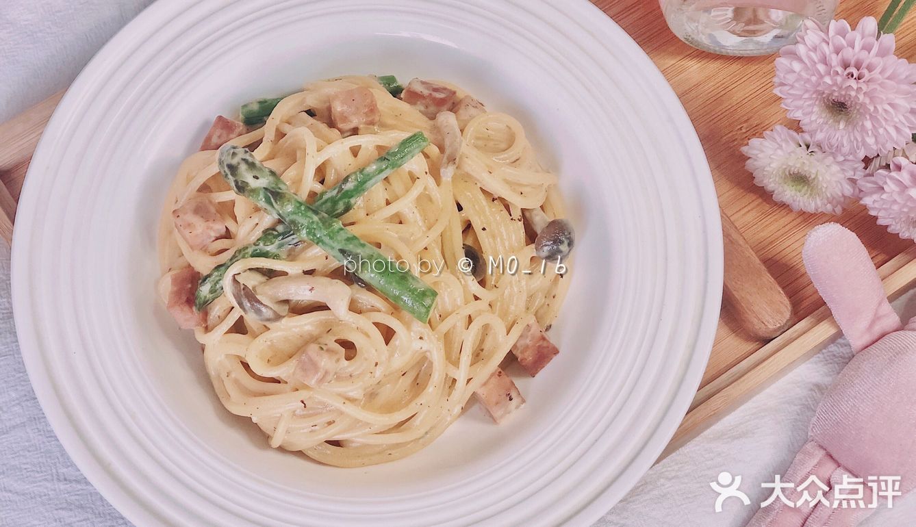5/2 Saturday ｜ 芦笋午餐肉蛋黄奶酱意面🍝 