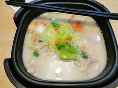 -阿香米线(凯德广场.1818店)