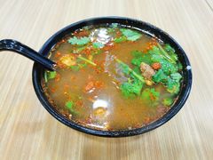 牛肉酸辣粉-小杨生煎(成山巴黎春天店)