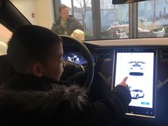 -TESLA 特斯拉(上海太古汇体验店)