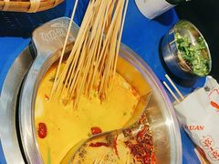 -马路边边火锅串串(观前街店)
