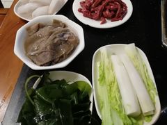 -九尺赵老四鲜鹅肠火锅