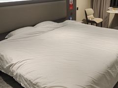 -鹏城丽景酒店(华强北红岭地铁站店)