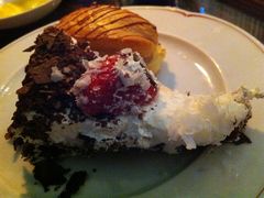 蛋糕-广州花园酒店-凌璇阁360度高空海鲜自助餐CAROUSEL