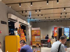 -麦当劳(中山公园龙之梦店)
