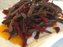 -兔行天下-鸿鹤鲜锅兔(中海国际店)