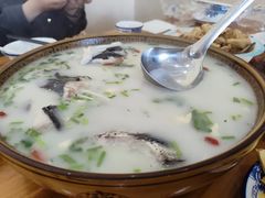 -美顺香食府鱼头老店(雪野湖店)