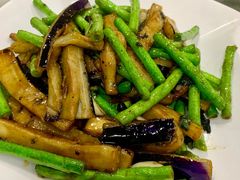 青豆爆炒茄子-大富蚝乌东哥饭店·石锅鱼杂·柠檬鸭(革新路店)