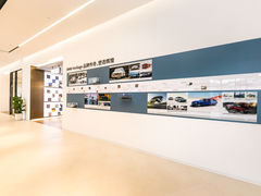 BMW历史墙-上海宝诚尊悦宝马4S店(静安店)