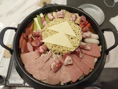 肥牛部队锅-博姆炸鸡精品餐厅(常发广场店)