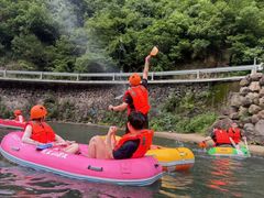 -安吉龙王山峡谷漂流