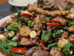 -郑小二山东特色炒鸡店(红小巷店)