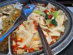 -阿瓦山寨·湘菜现炒·剁椒鱼头王(咸阳总店)
