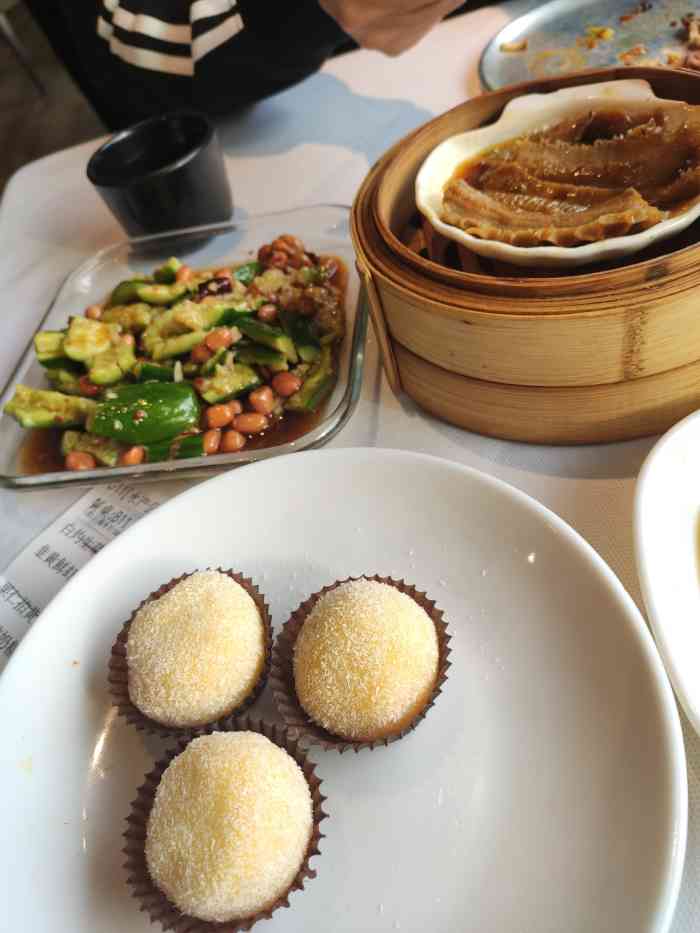 万龙洲水产公社(亚运村店"68元的茶点自助真的是超级划算,随便点几.