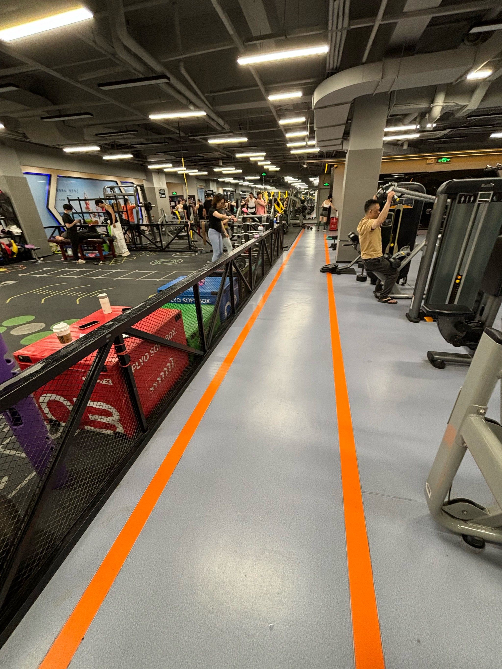 0元玩转这座城#健身 #健身房 坐标共江路家乐福停车场的这家康美健身