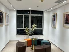 -上海星瀚奔驰4S店(长寿路店)
