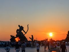 -巴陵广场
