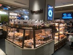 面包甜点陈列柜-山崎面包(静安久光店)