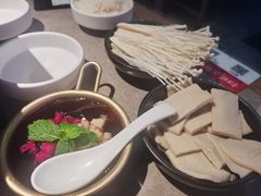 -蛙小侠·沸腾砂锅(望海国际广场店)