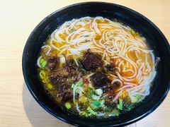 -花溪巷牛肉粉(泉城路店)