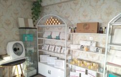 -阿茹娜美容会馆