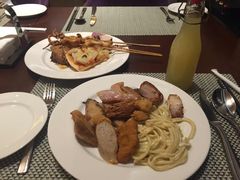 -南湖名都·景湖轩全日制餐厅·海鲜自助·东南亚风味·临湖而食