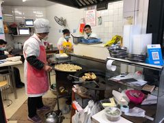 -黄阿姨锅贴大王(万航渡路店)