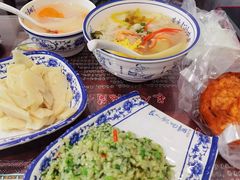 鲜肉馄饨-长人馄饨铺(解放街店)