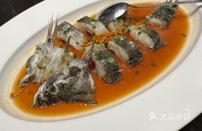 Garlic Stir-fried Shellfish Fish with Bamboo Shoots