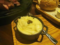 -恰餐厅及酒吧 CHAR Bar & Grill (北京丽都皇冠假日店)