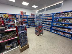 -逝水玩具折扣店